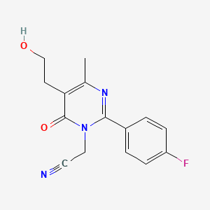 molecular formula C15H14FN3O2 B2997658 2-(2-(4-fluorophenyl)-5-(2-hydroxyethyl)-4-methyl-6-oxopyrimidin-1(6H)-yl)acetonitrile CAS No. 2320957-87-5