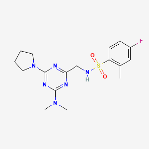 molecular formula C17H23FN6O2S B2997886 N-((4-(二甲氨基)-6-(吡咯烷-1-基)-1,3,5-三嗪-2-基)甲基)-4-氟-2-甲基苯磺酰胺 CAS No. 2034528-32-8