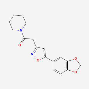 molecular formula C17H18N2O4 B2997987 2-(5-(Benzo[d][1,3]dioxol-5-yl)isoxazol-3-yl)-1-(piperidin-1-yl)ethanone CAS No. 1209181-23-6