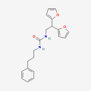 molecular formula C20H22N2O3 B2998318 1-(2,2-二(呋喃-2-基)乙基)-3-(3-苯丙基)脲 CAS No. 2309630-15-5