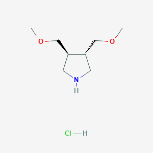 molecular formula C8H18ClNO2 B2998493 (3S,4S)-3,4-双(甲氧基甲基)吡咯烷;盐酸盐 CAS No. 2307732-23-4