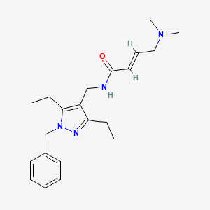 molecular formula C21H30N4O B2998576 (E)-N-[(1-Benzyl-3,5-diethylpyrazol-4-yl)methyl]-4-(dimethylamino)but-2-enamide CAS No. 2411335-54-9