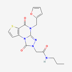 molecular formula C17H17N5O4S B2998924 2-[8-(呋喃-2-基甲基)-7,12-二氧-5-硫-1,8,10,11-四氮杂三环[7.3.0.02,6]十二烯-11-基]-N-丙基乙酰胺 CAS No. 1359397-32-2