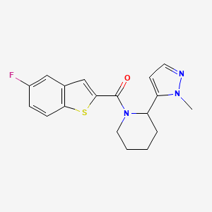 molecular formula C18H18FN3OS B2999523 (5-Fluoro-1-benzothiophen-2-yl)-[2-(2-methylpyrazol-3-yl)piperidin-1-yl]methanone CAS No. 2319647-67-9