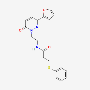molecular formula C19H19N3O3S B2999571 N-(2-(3-(furan-2-yl)-6-oxopyridazin-1(6H)-yl)ethyl)-3-(phenylthio)propanamide CAS No. 954060-17-4