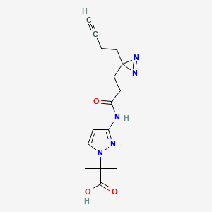 molecular formula C15H19N5O3 B3000479 2-[3-[3-(3-But-3-ynyldiazirin-3-yl)propanoylamino]pyrazol-1-yl]-2-methylpropanoic acid CAS No. 2220205-48-9