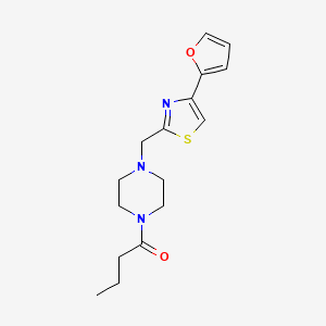 molecular formula C16H21N3O2S B3000530 1-(4-((4-(Furan-2-yl)thiazol-2-yl)methyl)piperazin-1-yl)butan-1-one CAS No. 1170108-96-9