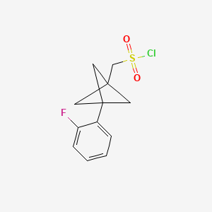 molecular formula C12H12ClFO2S B3000677 [3-(2-Fluorophenyl)-1-bicyclo[1.1.1]pentanyl]methanesulfonyl chloride CAS No. 2287281-86-9