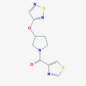 molecular formula C10H10N4O2S2 B3000912 3-{[1-(1,3-Thiazole-4-carbonyl)pyrrolidin-3-yl]oxy}-1,2,5-thiadiazole CAS No. 2097922-42-2
