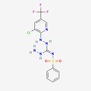 molecular formula C13H12ClF3N6O2S B3001809 N-[{2-[3-chloro-5-(trifluoromethyl)-2-pyridinyl]hydrazino}(hydrazino)methylene]benzenesulfonamide CAS No. 338420-81-8