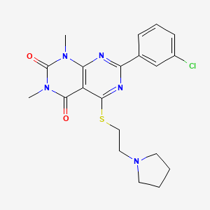 molecular formula C20H22ClN5O2S B3002319 7-(3-chlorophenyl)-1,3-dimethyl-5-((2-(pyrrolidin-1-yl)ethyl)thio)pyrimido[4,5-d]pyrimidine-2,4(1H,3H)-dione CAS No. 893924-07-7