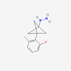 molecular formula C12H15FN2 B3003299 [3-(2-Fluoro-6-methylphenyl)-1-bicyclo[1.1.1]pentanyl]hydrazine CAS No. 2287302-39-8