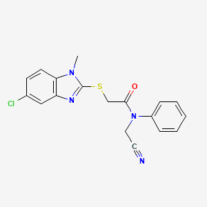 molecular formula C18H15ClN4OS B3003669 2-(5-chloro-1-methylbenzimidazol-2-yl)sulfanyl-N-(cyanomethyl)-N-phenylacetamide CAS No. 1223199-24-3