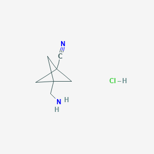 molecular formula C7H11ClN2 B3004238 3-(氨甲基)双环[1.1.1]戊烷-1-腈盐酸盐 CAS No. 2231675-26-4