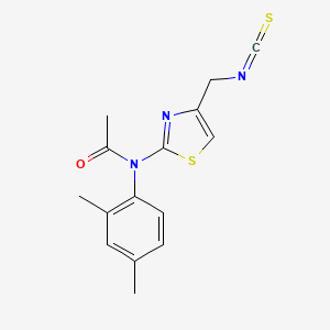 molecular formula C15H15N3OS2 B3005048 N-(2,4-二甲基苯基)-N-[4-(异硫氰酸甲基)-1,3-噻唑-2-基]乙酰胺 CAS No. 885460-74-2