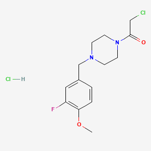 molecular formula C14H19Cl2FN2O2 B3005983 2-Chloro-1-{4-[(3-fluoro-4-methoxyphenyl)methyl]piperazin-1-yl}ethan-1-one hydrochloride CAS No. 1052542-98-9