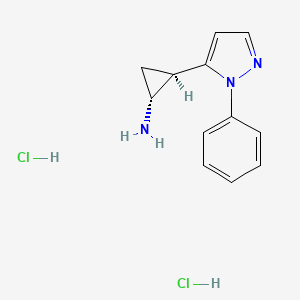 (1R,2R)-2-(2-Phenylpyrazol-3-yl)cyclopropan-1-amine;dihydrochloride