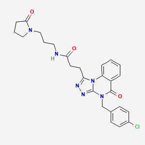 molecular formula C26H27ClN6O3 B3006619 3-[4-[(4-氯苯基)甲基]-5-氧代-[1,2,4]三唑并[4,3-a]喹唑啉-1-基]-N-[3-(2-氧代吡咯烷-1-基)丙基]丙酰胺 CAS No. 902922-99-0