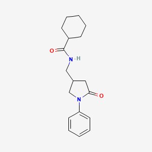 N-((5-oxo-1-phenylpyrrolidin-3-yl)methyl)cyclohexanecarboxamide