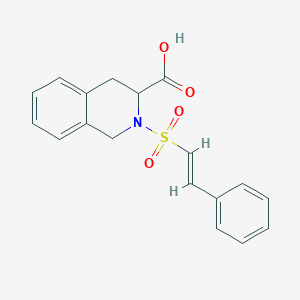 molecular formula C18H17NO4S B3007381 2-[(E)-2-苯乙烯基]磺酰基-3,4-二氢-1H-异喹啉-3-羧酸 CAS No. 1097205-19-0