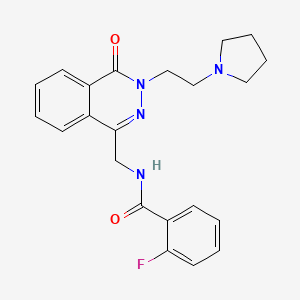 molecular formula C22H23FN4O2 B3007420 2-氟基-N-((4-氧代-3-(2-(吡咯烷-1-基)乙基)-3,4-二氢 phthalazin-1-基)甲基)苯甲酰胺 CAS No. 1428358-33-1