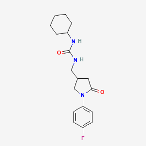 molecular formula C18H24FN3O2 B3007570 1-环己基-3-((1-(4-氟苯基)-5-氧代吡咯烷-3-基)甲基)脲 CAS No. 955236-95-0