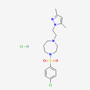 molecular formula C18H26Cl2N4O2S B3007944 1-((4-氯苯基)磺酰基)-4-(2-(3,5-二甲基-1H-吡唑-1-基)乙基)-1,4-二氮杂环戊烷盐酸盐 CAS No. 1396854-69-5