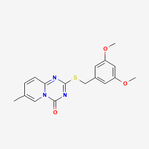 molecular formula C17H17N3O3S B3008077 2-[(3,5-二甲氧基苯基)甲硫基]-7-甲基吡啶并[1,2-a][1,3,5]三嗪-4-酮 CAS No. 896325-63-6