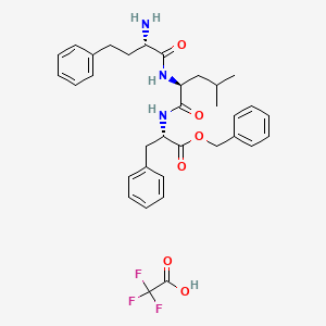 molecular formula C34H40F3N3O6 B3009716 (S)-苯甲基 2-((S)-2-((S)-2-氨基-4-苯基丁酰胺)-4-甲基戊酰胺)-3-苯基丙酸盐 2,2,2-三氟乙酸盐 CAS No. 875309-83-4