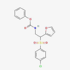 molecular formula C19H16ClNO5S B3009732 苯基（2-((4-氯苯基)磺酰基)-2-(呋喃-2-基)乙基）氨基甲酸酯 CAS No. 877816-26-7