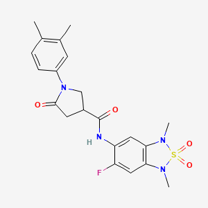 molecular formula C21H23FN4O4S B3011170 1-(3,4-dimethylphenyl)-N-(6-fluoro-1,3-dimethyl-2,2-dioxido-1,3-dihydrobenzo[c][1,2,5]thiadiazol-5-yl)-5-oxopyrrolidine-3-carboxamide CAS No. 2034541-39-2