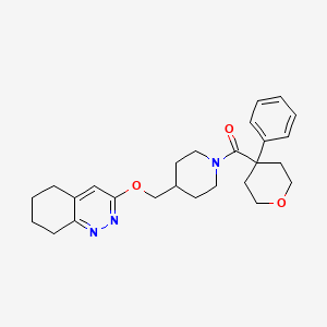 molecular formula C26H33N3O3 B3011324 (4-phenyltetrahydro-2H-pyran-4-yl)(4-(((5,6,7,8-tetrahydrocinnolin-3-yl)oxy)methyl)piperidin-1-yl)methanone CAS No. 2320890-66-0