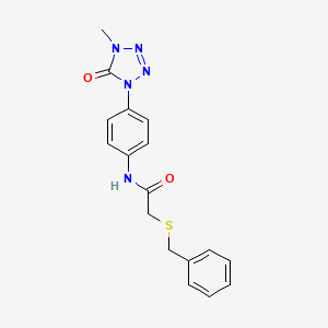 molecular formula C17H17N5O2S B3011377 2-(benzylthio)-N-(4-(4-methyl-5-oxo-4,5-dihydro-1H-tetrazol-1-yl)phenyl)acetamide CAS No. 1396749-34-0