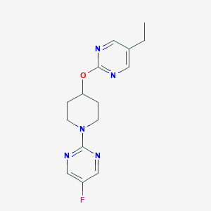 molecular formula C15H18FN5O B3011589 2-[4-(5-Ethylpyrimidin-2-yl)oxypiperidin-1-yl]-5-fluoropyrimidine CAS No. 2380077-39-2