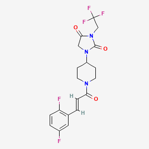 molecular formula C19H18F5N3O3 B3011631 1-{1-[(2E)-3-(2,5-difluorophenyl)prop-2-enoyl]piperidin-4-yl}-3-(2,2,2-trifluoroethyl)imidazolidine-2,4-dione CAS No. 2097940-34-4