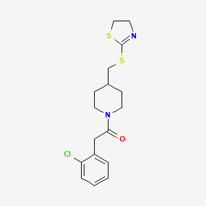 2-(2-Chlorophenyl)-1-(4-(((4,5-dihydrothiazol-2-yl)thio)methyl)piperidin-1-yl)ethanone