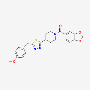 molecular formula C23H23N3O4S B3012310 苯并[d][1,3]二氧杂环-5-基(4-(5-(4-甲氧基苄基)-1,3,4-噻二唑-2-基)哌啶-1-基)甲酮 CAS No. 1173053-60-5