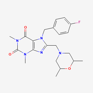 molecular formula C21H26FN5O3 B3012362 8-[(2,6-二甲基吗啉-4-基)甲基]-7-(4-氟苄基)-1,3-二甲基-3,7-二氢-1H-嘌呤-2,6-二酮 CAS No. 851937-94-5