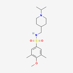 molecular formula C18H30N2O3S B3012382 N-((1-异丙基哌啶-4-基)甲基)-4-甲氧基-3,5-二甲基苯磺酰胺 CAS No. 946233-94-9