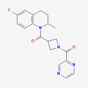 (3-(6-Fluoro-2-methyl-1,2,3,4-tetrahydroquinoline-1-carbonyl)azetidin-1-yl)(pyrazin-2-yl)methanone