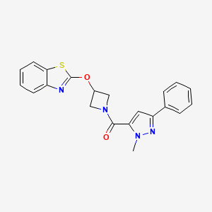 molecular formula C21H18N4O2S B3013161 (3-(benzo[d]thiazol-2-yloxy)azetidin-1-yl)(1-methyl-3-phenyl-1H-pyrazol-5-yl)methanone CAS No. 1421452-98-3