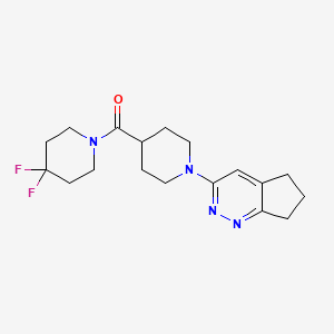 molecular formula C18H24F2N4O B3013642 1-(1-{5H,6H,7H-cyclopenta[c]pyridazin-3-yl}piperidine-4-carbonyl)-4,4-difluoropiperidine CAS No. 2097889-52-4