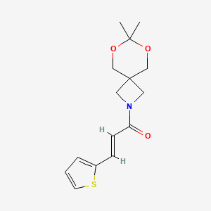 molecular formula C15H19NO3S B3013705 (E)-1-(7,7-二甲基-6,8-二氧杂-2-氮杂螺[3.5]壬-2-基)-3-(噻吩-2-基)丙-2-烯-1-酮 CAS No. 1396889-84-1