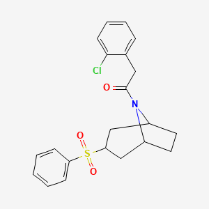 molecular formula C21H22ClNO3S B3013724 2-(2-氯苯基)-1-((1R,5S)-3-(苯磺酰基)-8-氮杂双环[3.2.1]辛-8-基)乙酮 CAS No. 1448030-87-2