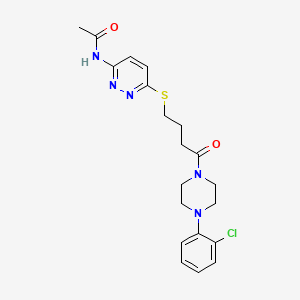 B3013928 N-(6-((4-(4-(2-chlorophenyl)piperazin-1-yl)-4-oxobutyl)thio)pyridazin-3-yl)acetamide CAS No. 1105247-63-9