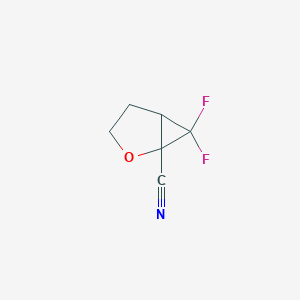 molecular formula C6H5F2NO B3013976 6,6-二氟-2-氧杂双环[3.1.0]己烷-1-腈 CAS No. 1955557-96-6