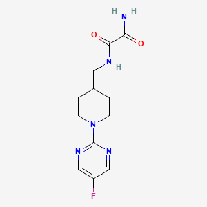 molecular formula C12H16FN5O2 B3014082 N1-((1-(5-氟嘧啶-2-基)哌啶-4-基)甲基)草酰胺 CAS No. 2034615-47-7