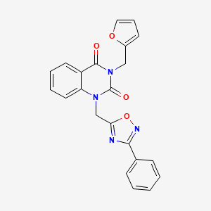 molecular formula C22H16N4O4 B3014780 3-(furan-2-ylmethyl)-1-((3-phenyl-1,2,4-oxadiazol-5-yl)methyl)quinazoline-2,4(1H,3H)-dione CAS No. 1207033-86-0