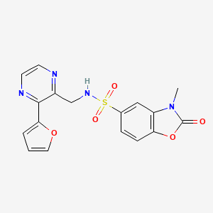 molecular formula C17H14N4O5S B3014886 N-((3-(furan-2-yl)pyrazin-2-yl)methyl)-3-methyl-2-oxo-2,3-dihydrobenzo[d]oxazole-5-sulfonamide CAS No. 2034465-60-4