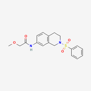 molecular formula C18H20N2O4S B3015546 2-methoxy-N-(2-(phenylsulfonyl)-1,2,3,4-tetrahydroisoquinolin-7-yl)acetamide CAS No. 954613-27-5